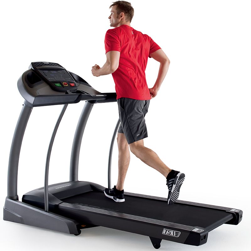 乔山家用跑步机T5.1运动器械中，有一种轻商用跑步机，它是一种复合避震的健身器材